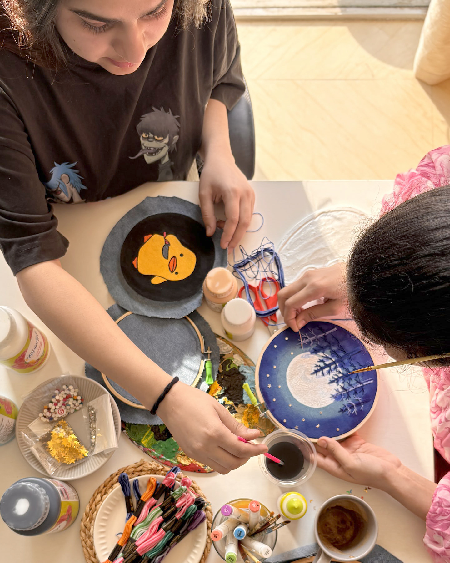 Express yourself through denim painting